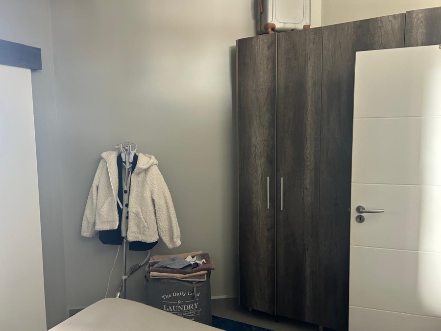 To Let 1 Bedroom Property for Rent in Quigney Eastern Cape